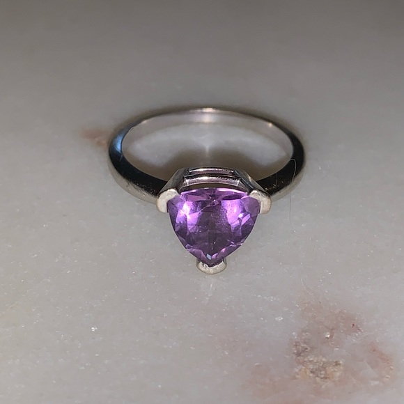 14 k white gold ring with genuine Amethyst - Picture 3 of 8
